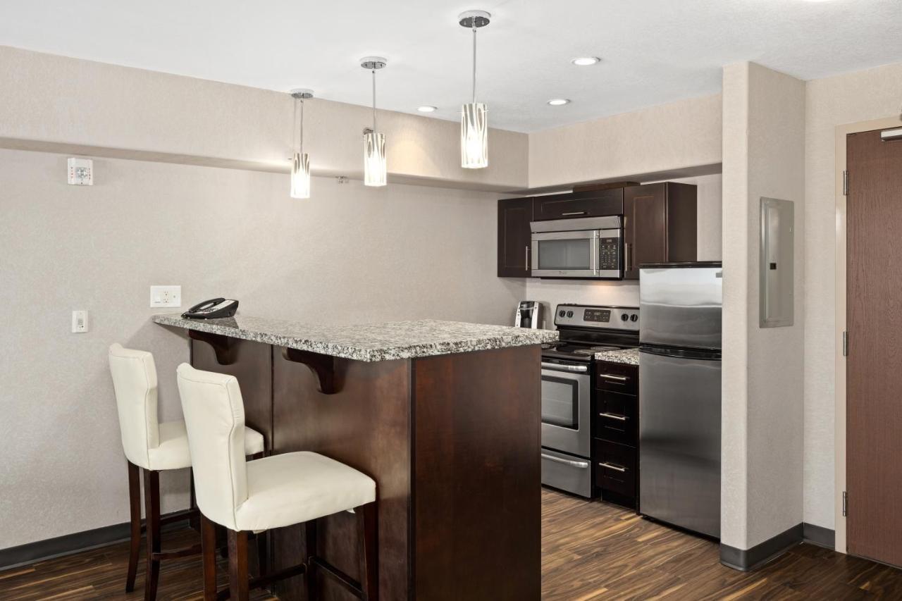 Home Inn & Suites - Swift Current Eksteriør bilde