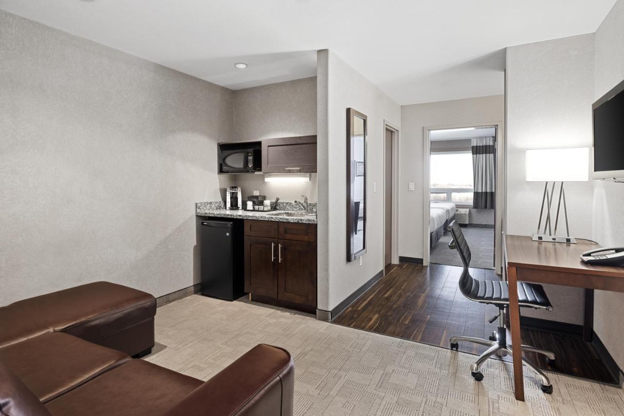 Home Inn & Suites - Swift Current Eksteriør bilde