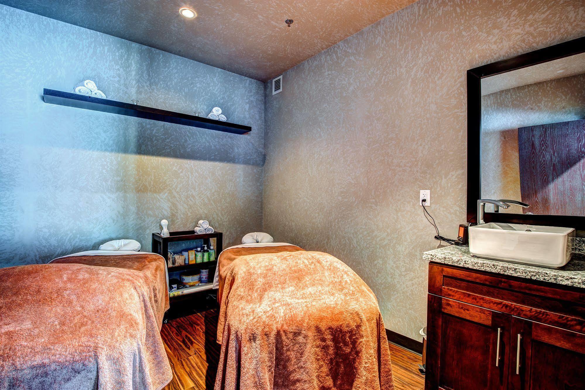 Home Inn & Suites - Swift Current Eksteriør bilde